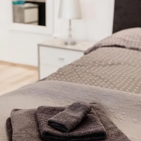 Elegant In Apartment *